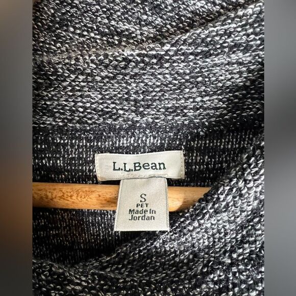 L.L. Bean Pullover - Picture 3 of 5